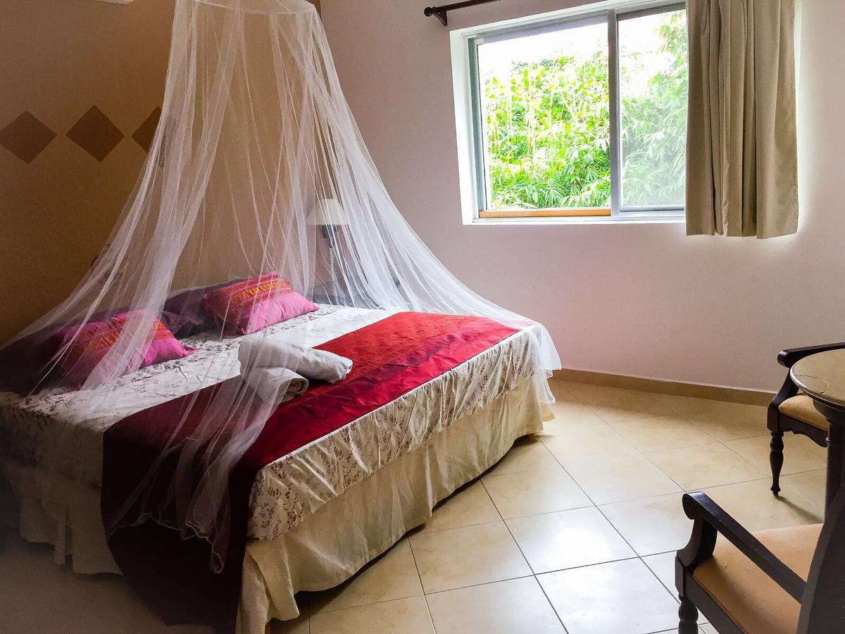 Esquina De La Felicidad de PLAYACAR Bed and Breakfast Playa del Carmen Exterior foto