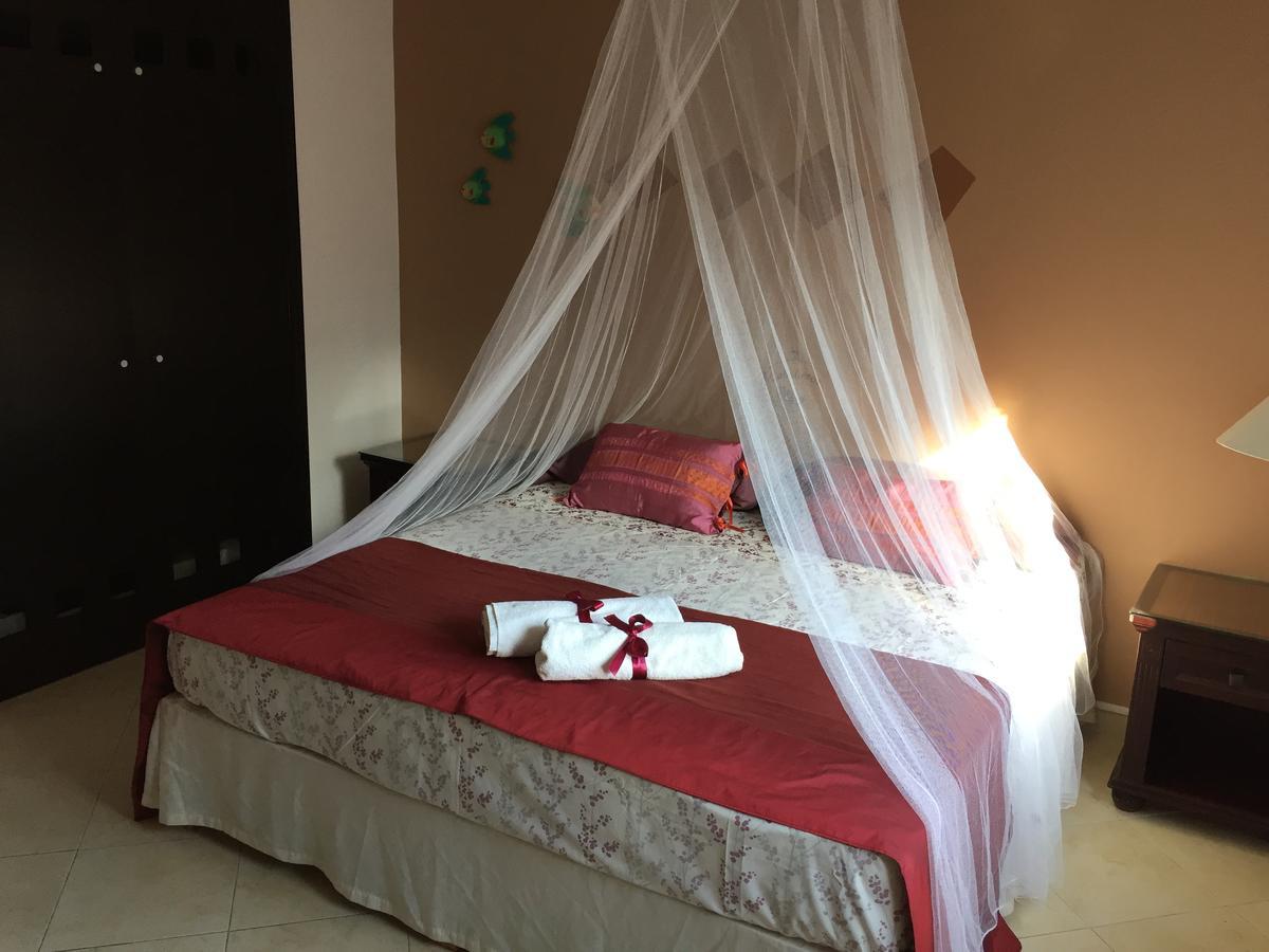Esquina De La Felicidad de PLAYACAR Bed and Breakfast Playa del Carmen Exterior foto